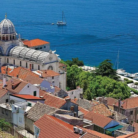 Апартаменты Lxvii Raslina