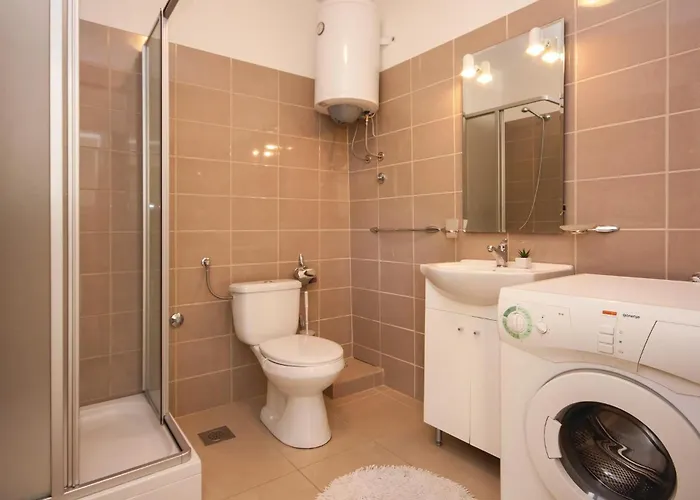 アパート Lxvii Raslina